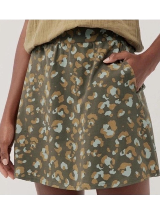 Pact Dresses & Skirts - Pact Organic Cotton Green Leopard
Fit And Flare Skirt Size XL
